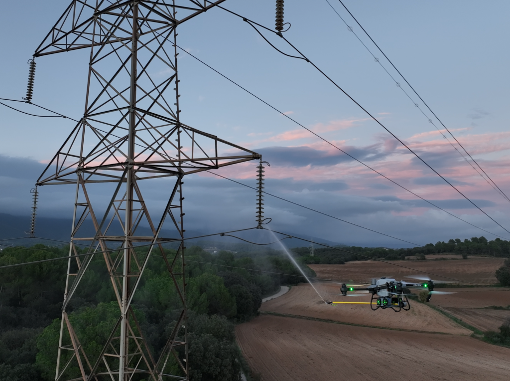Limpieza de Aisladores de Alta Tension.